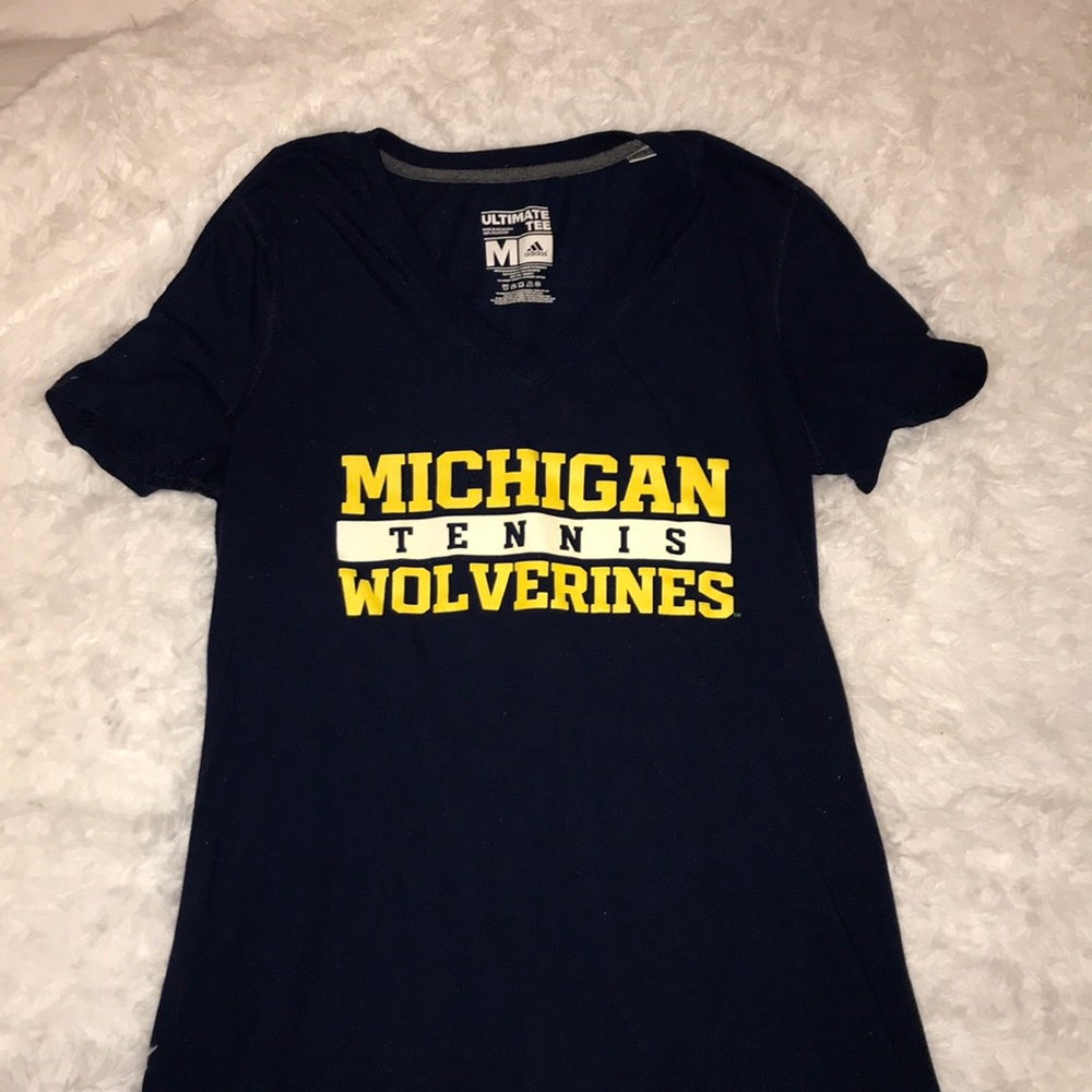 MICHIGAN TENNIS VNECK T